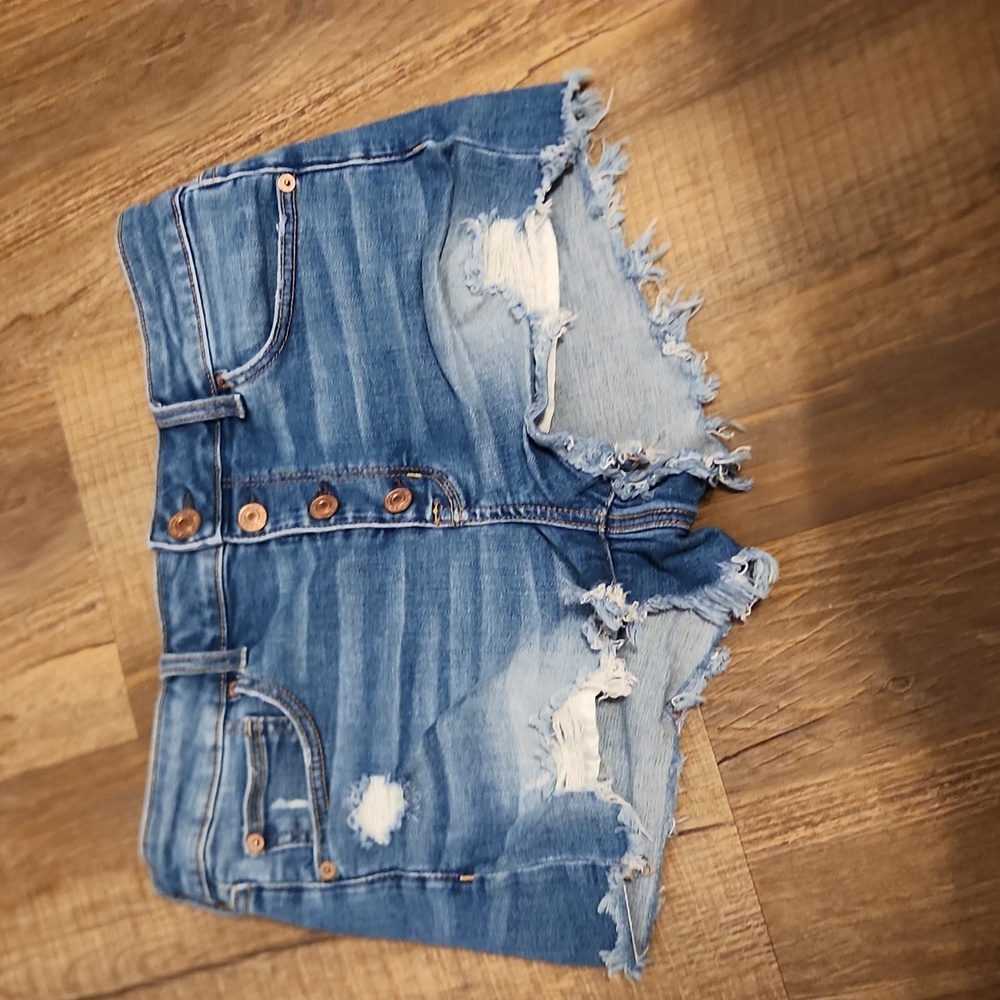 American Eagle Hi-rise shortie